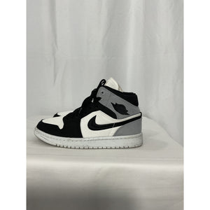 Jordan 'Air Jordan 1' Black Mid Sneaker Size 6.5