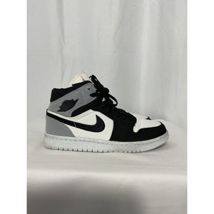 Jordan 'Air Jordan 1' Black Mid Sneaker Size 6.5