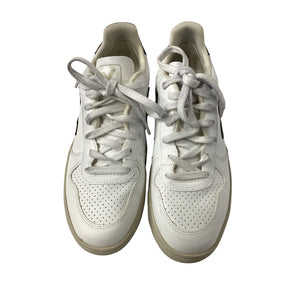 Veja Classic Extra White And Black V10 Sneakers Size US 8